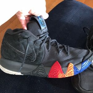 Men’s  size 8 Kyrie Nike Sneakers